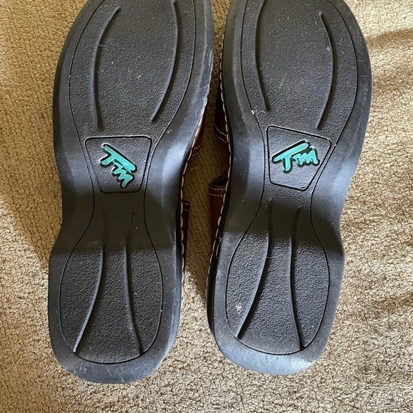 Thom McAn | Shoes | Womens Euc Womens 7 